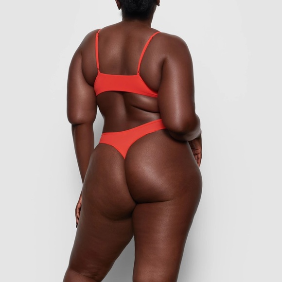 Skims Skimpy Scoop Bra in Poppy - Picture 5 of 8